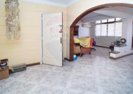 شقة - 4 غرف نوم - 2 حمامات for للبيع in شارع عبد السلام عارف - جليم - حي شرق - الاسكندرية