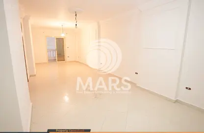 Apartment - 3 Bedrooms - 1 Bathroom for sale in Al Qasabgi Mosque St. - Moharam Bek - Hay Wasat - Alexandria Apartment - 3 Bedrooms - 1 Bathroom for sale in Al Qasabgi Mosque St. - Moharam Bek - Hay Wasat - Alexandria
