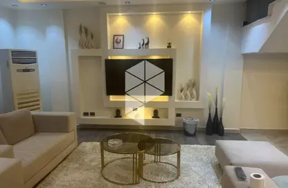 فيلا - 5 غرف نوم - 5 حمامات للبيع في صن رايز - المستثمرين الجنوبية - مدينة القاهرة الجديدة - القاهرة