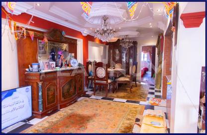 Apartment - 2 Bedrooms - 1 Bathroom for sale in Al Morsalin Al American St. - Janaklees - Hay Sharq - Alexandria
