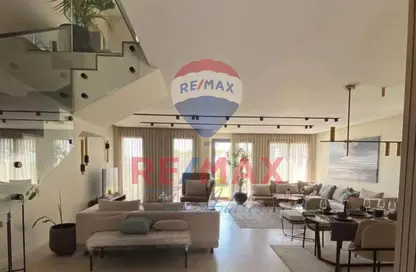 Villa - 3 Bedrooms - 5 Bathrooms for sale in Sarai - Mostakbal City Compounds - Mostakbal City - Future City - Cairo