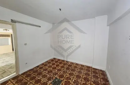 Apartment - 2 Bedrooms - 1 Bathroom for sale in Green Plaza St. - Smouha - Hay Sharq - Alexandria
