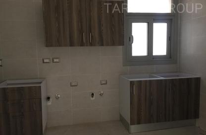 Apartment - 2 Bedrooms - 2 Bathrooms for rent in Palm Hills Village Gate - South Investors Area - New Cairo City - Cairo