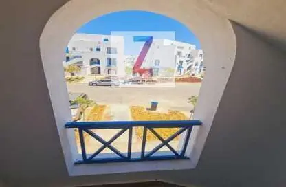 شاليه - 2 غرف نوم - 2 حمامات للايجار في ماونتن فيو راس الحكمة - راس الحكمة - الساحل الشمالي