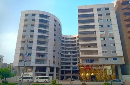 Apartment - 3 Bedrooms - 3 Bathrooms for sale in Al Nasr Road - 6th Zone - Nasr City - Cairo