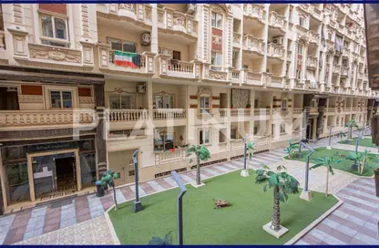شقة - 2 غرف نوم - 2 حمامات للبيع في شارع المستشفي الايطالي - أمبروزو - الحضرة - حي وسط - الاسكندرية