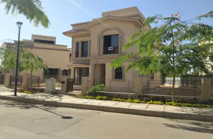 Villa - 5 Bedrooms - 4 Bathrooms for sale in Madinaty - Cairo