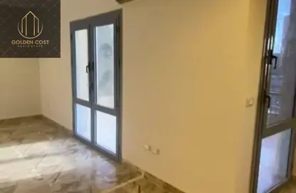 Apartment - 4 Bedrooms - 3 Bathrooms for rent in Area B - Ganoob El Acadimia - New Cairo City - Cairo