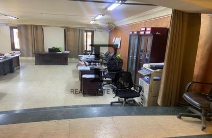 شقة - 4 غرف نوم - 3 حمامات للبيع في شارع كفر الزيات - ميدان الجامع - مصر الجديدة - القاهرة