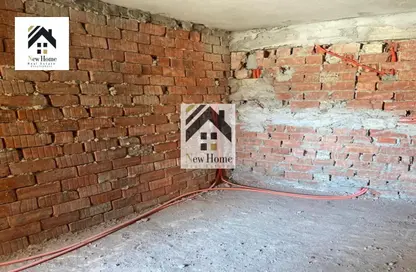 Apartment - 3 Bedrooms - 2 Bathrooms for sale in Tijan - Zahraa El Maadi - Hay El Maadi - Cairo