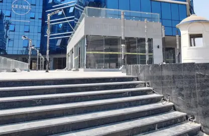 محل تجاري - استوديو - 2 حمامات للبيع في مركز أعمال كيرنيل - شارع التسعين الشمالي - التجمع الخامس - مدينة القاهرة الجديدة - القاهرة