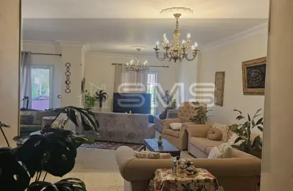 Apartment - 3 Bedrooms - 3 Bathrooms for sale in Doctor Yassin Abdel Ghaffar St. - Area C - Ganoob El Acadimia - New Cairo City - Cairo