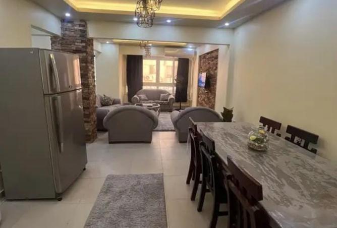8090825 - Property Image 2