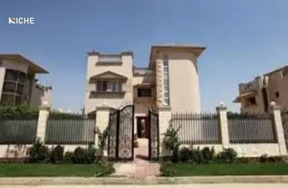 فيلا - 4 غرف نوم - 5 حمامات للبيع في رويال سيتي - كمبوندات الشيخ زايد - الشيخ زايد - الجيزة