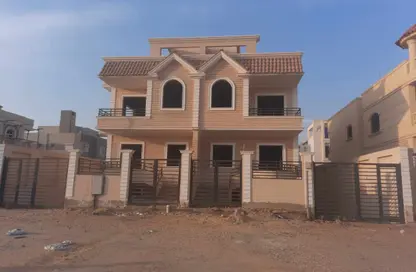 Villa - 5 Bedrooms - 4 Bathrooms for sale in 9th District - Sheikh Zayed City - Giza