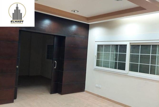 8313512 - Property Image 2