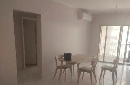 Apartment - 2 Bedrooms - 2 Bathrooms for sale in Capital East - Nasr City Compounds - Nasr City - Cairo