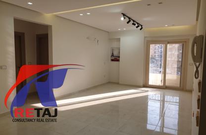 شقة - 3 غرف نوم - 2 حمامات للايجار في عمارات البنفسج - البنفسج - مدينة القاهرة الجديدة - القاهرة