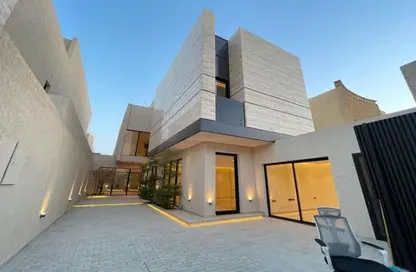 Villa - 5 Bedrooms - 4 Bathrooms for sale in Westown - Sheikh Zayed Compounds - Sheikh Zayed City - Giza