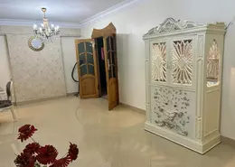 شقة - 4 غرف نوم - 3 حمامات للايجار في شارع المنيل - المنيل - حي المنيل - القاهرة