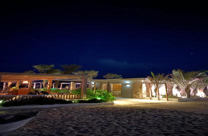 Villa - 5 Bedrooms - 5 Bathrooms for sale in Beit Al Bahr - Sidi Heneish - North Coast