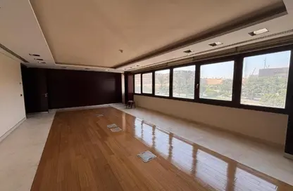 Office Space - Studio - 5 Bathrooms for rent in Pyramids Heights - Cairo Alexandria Desert Road - 6 October City - Giza