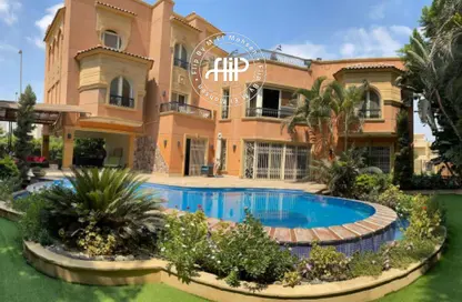 Villa - 3 Bedrooms - 7 Bathrooms for sale in Sheikh Zayed City - Giza