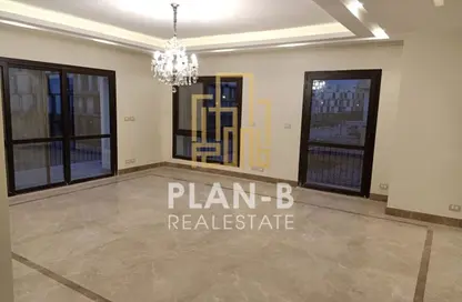 شقة - 2 غرف نوم - 3 حمامات للايجار في ذا كورت ياردز - كمبوندات الشيخ زايد - الشيخ زايد - الجيزة