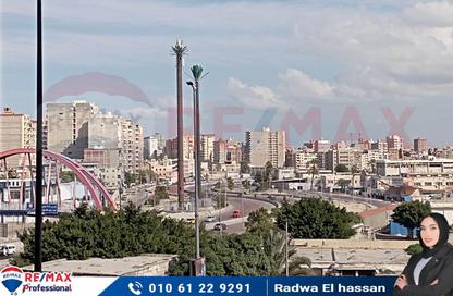 شقة - 3 غرف نوم - 2 حمامات للبيع في طريق قناه السويس - محرم بك - حي وسط - الاسكندرية