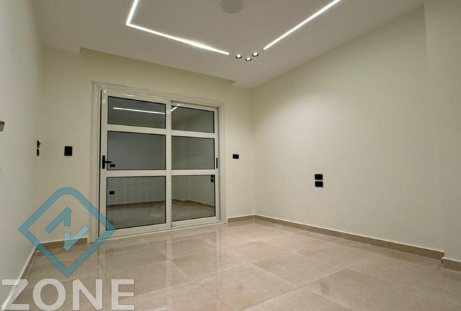 8100657 - Property Image 2