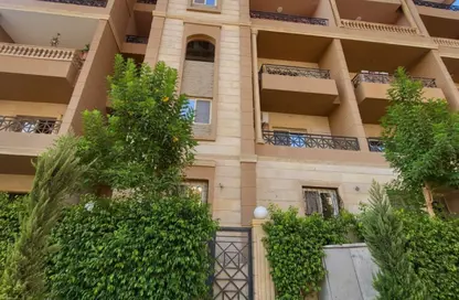 Apartment - 3 Bedrooms - 2 Bathrooms for sale in North Lotus - El Lotus - New Cairo City - Cairo