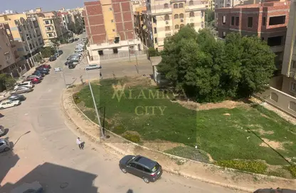 Apartment - 3 Bedrooms - 2 Bathrooms for sale in Al Gezira St. - South Investors Area - New Cairo City - Cairo