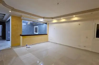 Apartment - 3 Bedrooms - 1 Bathroom for sale in El Banafseg Apartment Buildings - El Banafseg - New Cairo City - Cairo
