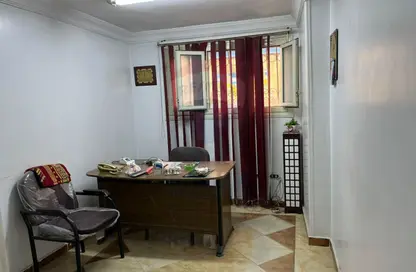 Apartment - 3 Bedrooms - 1 Bathroom for sale in Al Geish Road - Cleopatra - Hay Sharq - Alexandria Apartment - 3 Bedrooms - 1 Bathroom for sale in Al Geish Road - Cleopatra - Hay Sharq - Alexandria