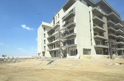 Apartment - 4 Bedrooms - 3 Bathrooms for sale in Swan Lake Residence - 5th Settlement Compounds - The 5th Settlement - New Cairo City - Cairo