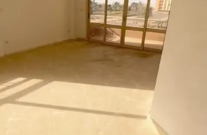 شقة - 3 غرف نوم - 2 حمامات للبيع في مدينة وصال - كمبوندات الشروق - مدينة الشروق - القاهرة