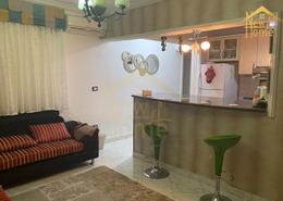 Apartment - 3 bedrooms - 1 bathroom for للايجار in Kafr Abdo St. - Kafr Abdo - Roushdy - Hay Sharq - Alexandria