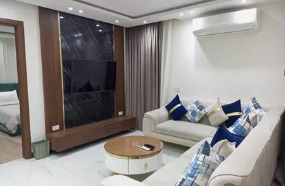 شقة - 2 غرف نوم - 1 حمام للايجار في شارع البطل احمد عبد العزيز - المهندسين - الجيزة