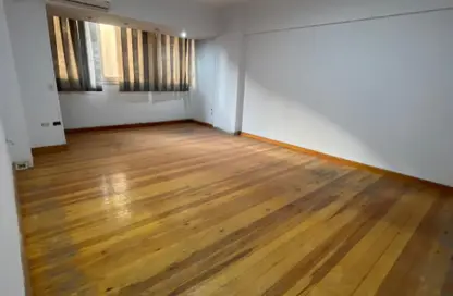 Apartment - 5 Bedrooms - 3 Bathrooms for sale in Mosadak St. - Dokki - Giza