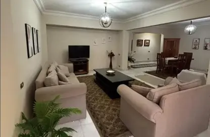 Apartment - 3 Bedrooms - 2 Bathrooms for rent in Mohandessin - Giza