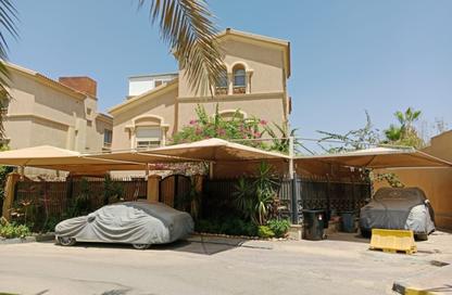 Villa - 5 Bedrooms - 5 Bathrooms for sale in Katameya Hills - 5th Settlement Compounds - The 5th Settlement - New Cairo City - Cairo