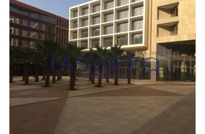 شقق فندقية - غرفة نوم - 3 حمامات للبيع في فورتي ويست - كمبوندات الشيخ زايد - الشيخ زايد - الجيزة