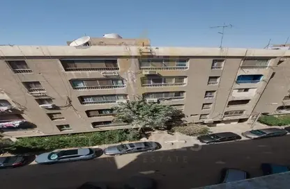 Apartment - 3 Bedrooms - 2 Bathrooms for sale in Autostrad  Al Nasr Road - Hay Torah - Cairo