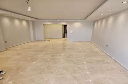 Apartment - 3 Bedrooms - 2 Bathrooms for rent in Al Khamayel city - Sheikh Zayed Compounds - Sheikh Zayed City - Giza