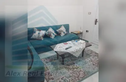 Apartment - 3 Bedrooms - 1 Bathroom for rent in Al Kornish Square - Sporting - Hay Sharq - Alexandria