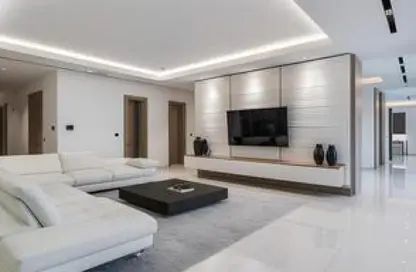 Apartment - 3 Bedrooms - 3 Bathrooms for sale in Royal City - Sheikh Zayed Compounds - Sheikh Zayed City - Giza