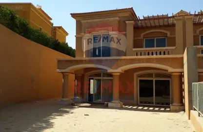 Twin House - 3 Bedrooms - 3 Bathrooms for sale in Royal Meadows - Sheikh Zayed Compounds - Sheikh Zayed City - Giza