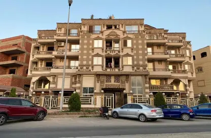 Apartment - 4 Bedrooms - 2 Bathrooms for sale in The 1st Settlement - New Cairo City - Cairo