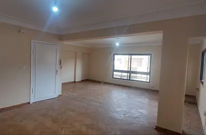Apartment - 3 Bedrooms - 1 Bathroom for rent in Degla - Hay El Maadi - Cairo