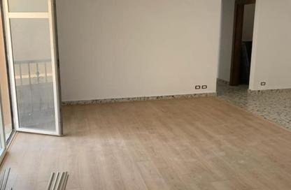 Apartment - 3 Bedrooms - 2 Bathrooms for sale in Hyde Park - 5th Settlement Compounds - The 5th Settlement - New Cairo City - Cairo